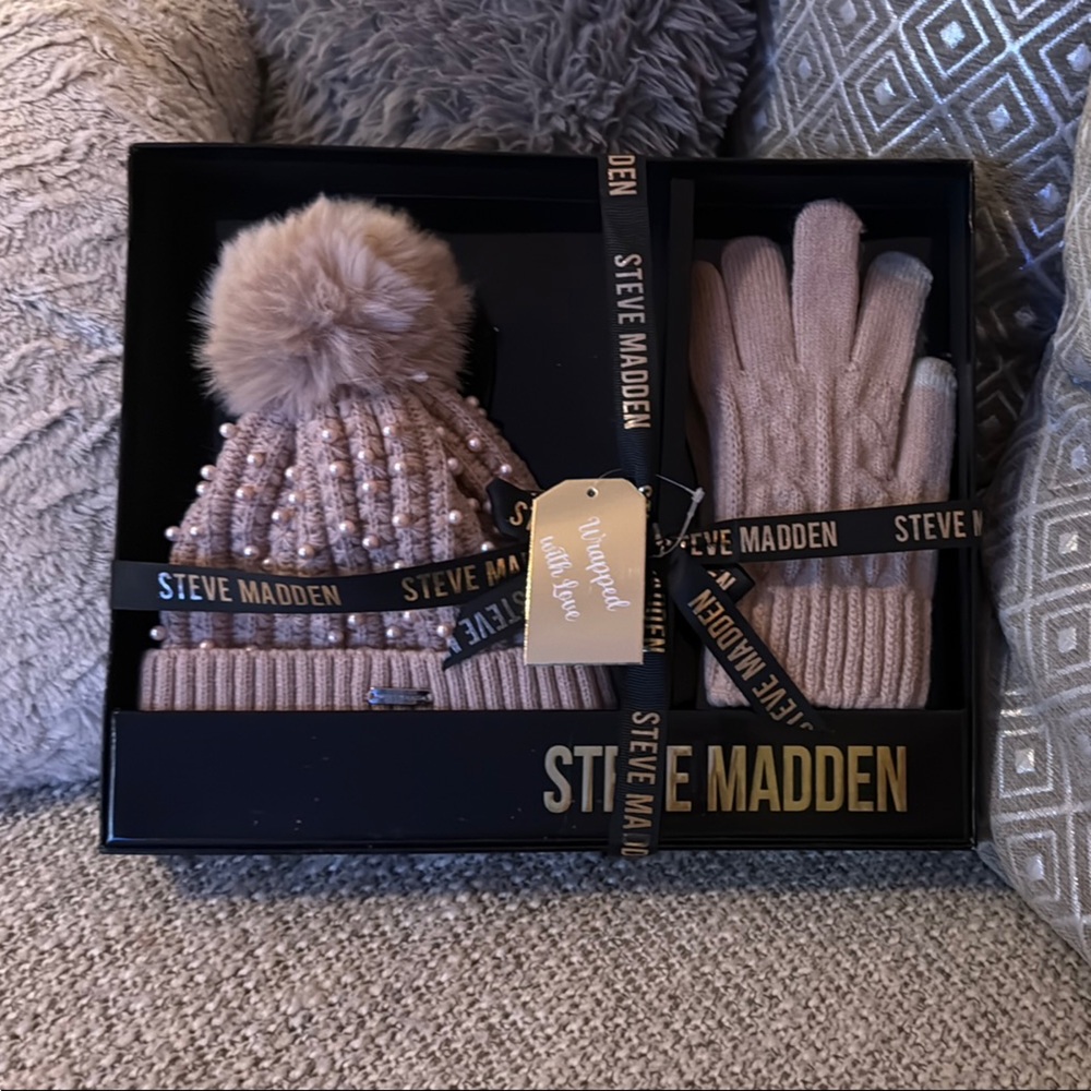 Steve Madden Pink Beanie and Glove Set